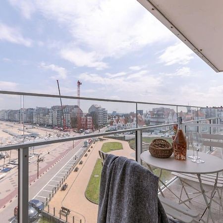 Апартаменты Stunning Studio With Sea-View And Terrace Кнокке-Хейст Экстерьер фото