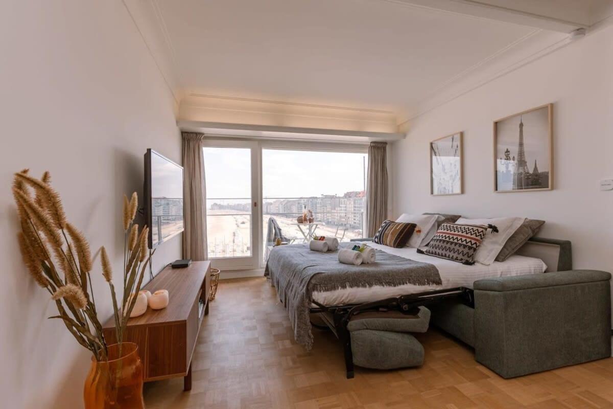 Апартаменты Stunning Studio With Sea-View And Terrace Кнокке-Хейст Экстерьер фото
