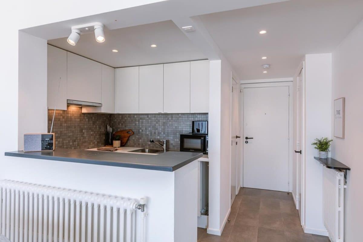 Апартаменты Stunning Studio With Sea-View And Terrace Кнокке-Хейст Экстерьер фото