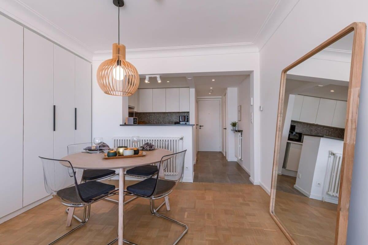 Апартаменты Stunning Studio With Sea-View And Terrace Кнокке-Хейст Экстерьер фото
