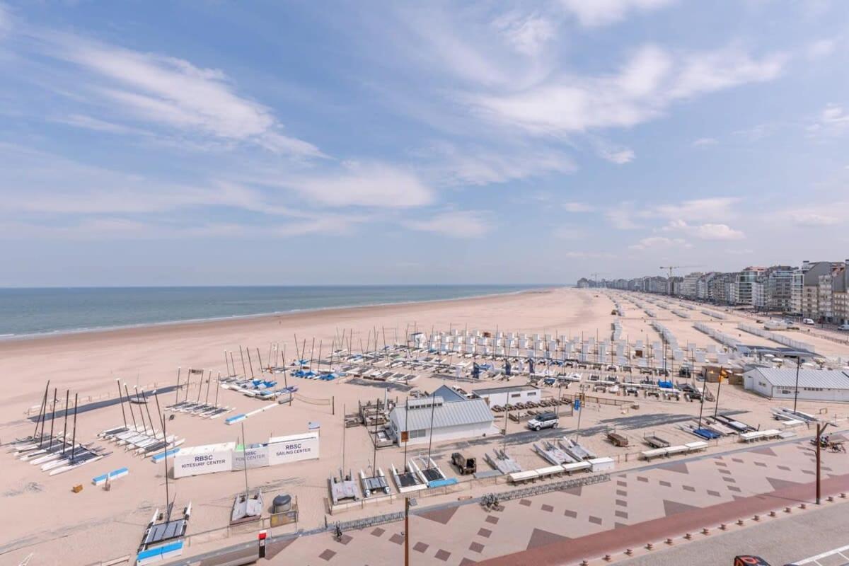 Апартаменты Stunning Studio With Sea-View And Terrace Кнокке-Хейст Экстерьер фото